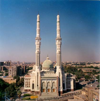 المآذن.. فن هندسة البناء الرأسي في العمارة الإسلامية P_12796io2f1